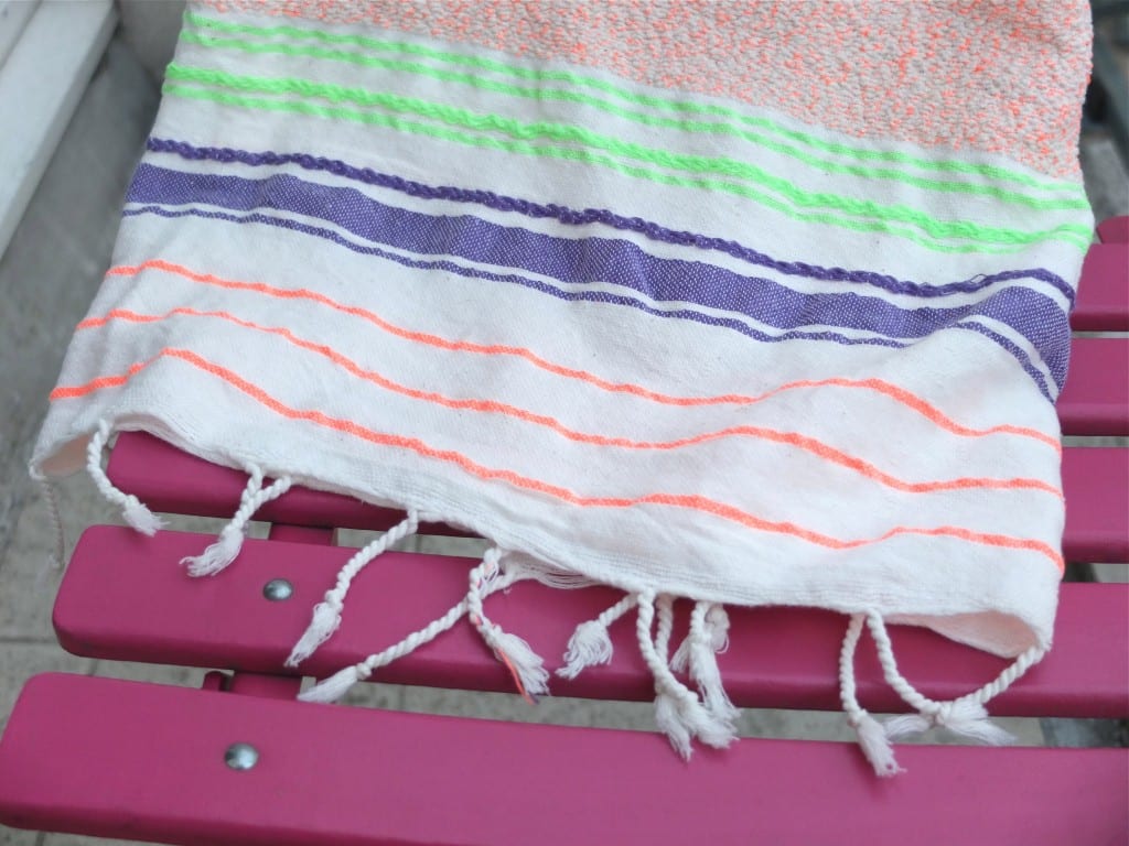 Fouta touches fluo OYSHO