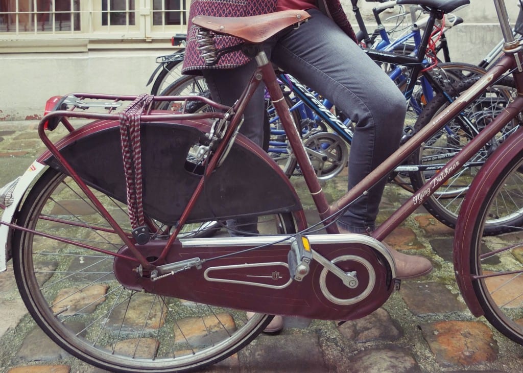Vélo vintage bordeaux